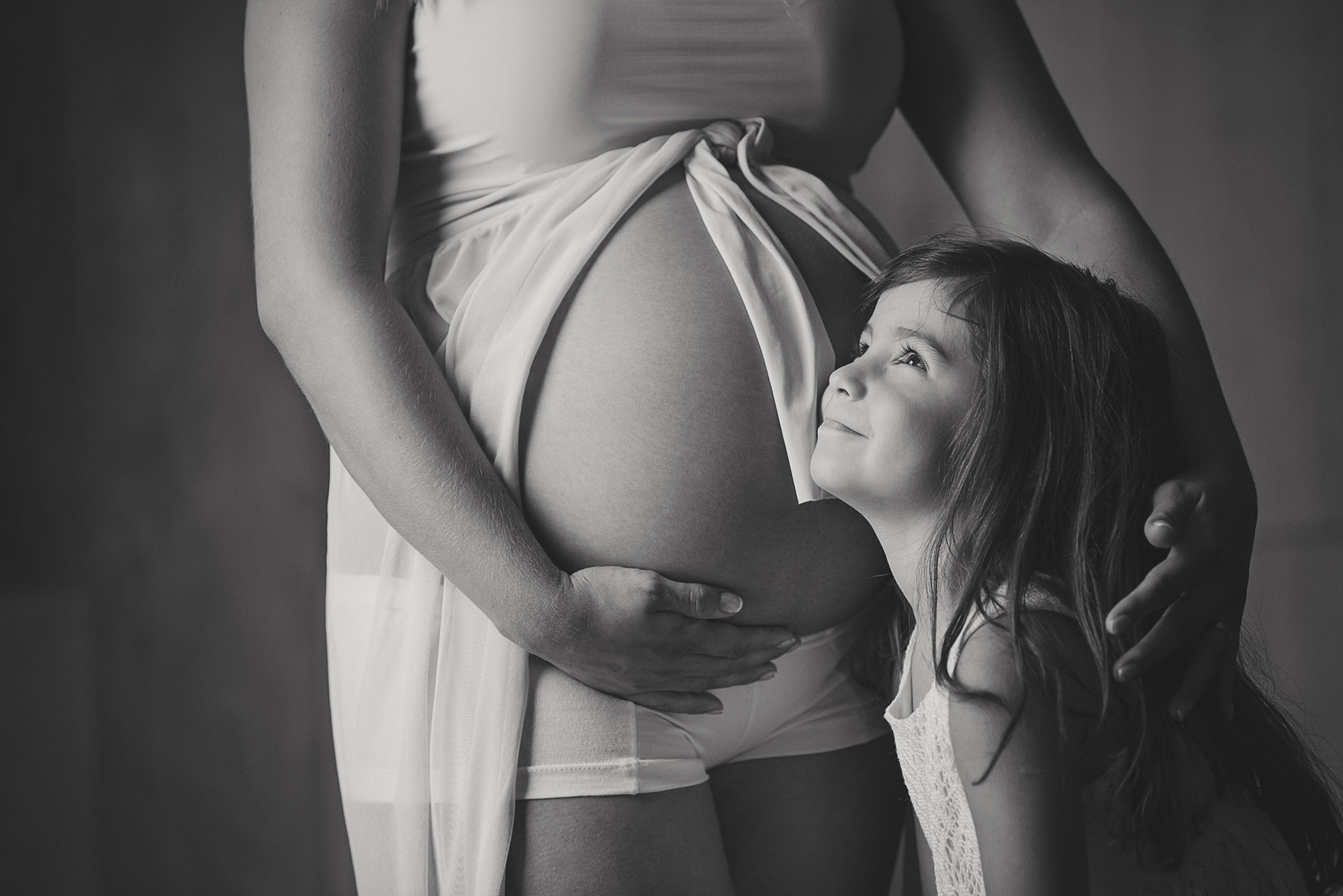 Melero Rodriguez - Maternity + Newborn Photography